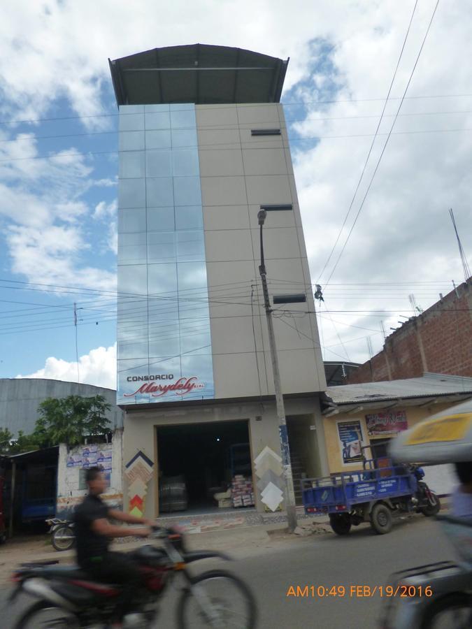 Hospedaje Renzo Tarapoto Exterior photo